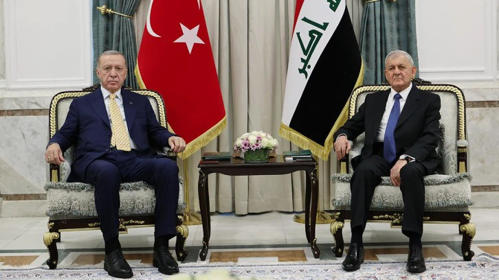 الرئيس أردوغان يبدأ محادثاته مع مسؤولي العراق في بغداد