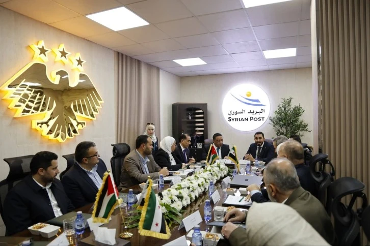 وفد من شركة البريد الاردني يزور المؤسسة السورية للبريد 
