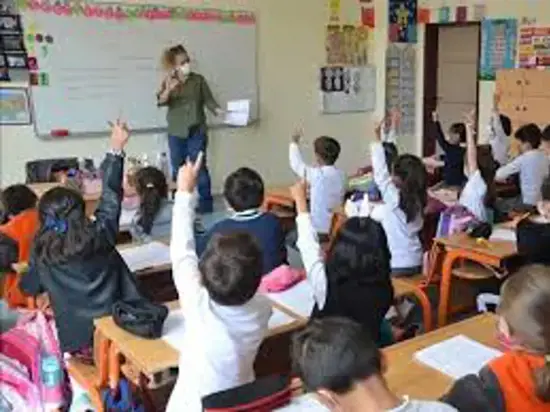 ما حقيقة تقديم موعد عطلة الصيف في تركيا؟