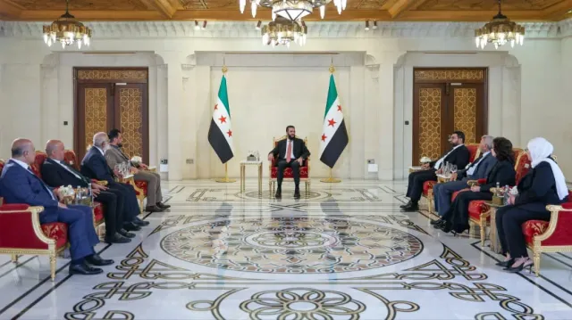 المحكمة الدستورية تبدأ مهامها.. مسؤولون يوضحون اختصاصاتها ودورها