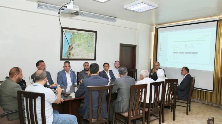 مباحثات مع شركة بلوم الأمريكية لتوظيف الذكاء الاصطناعي في الزراعة التجديديةالدقيقة