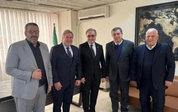 الدكتور مازن ديروان يستقبل وفدا من اتحاد غرف السياحة السورية