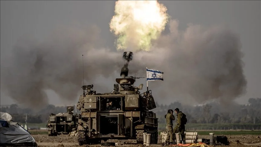 الجيش الإسرائيلي يعلن مهاجمة مواقع في الأراضي السورية