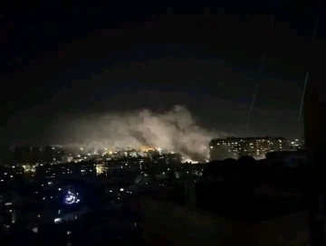 وزير الأوقاف ومحافظ دمشق يطلعان على الأضرار التي لحقت المسجد 