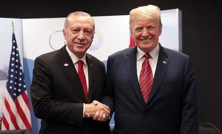 ترامب يعِد بإنهاء التوتر بين تركيا وإسرائيل: “أردوغان صديقي.. وبيبي يثق بي”