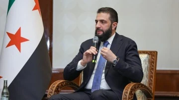 الرئيس احمد الشرع يصل إلى العاصمة برلين ويلتقي أبناء الجالية السورية 