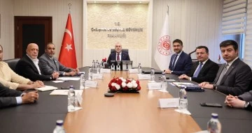 رئيس اتحاد عمال سوريا يلتقي وزير العمل التركي والوفد المرافق 