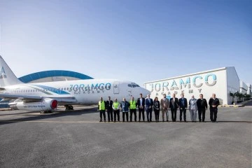 رئيس الهيئة العامة للطيران المدني يجتمع مع السيد فريز كوري