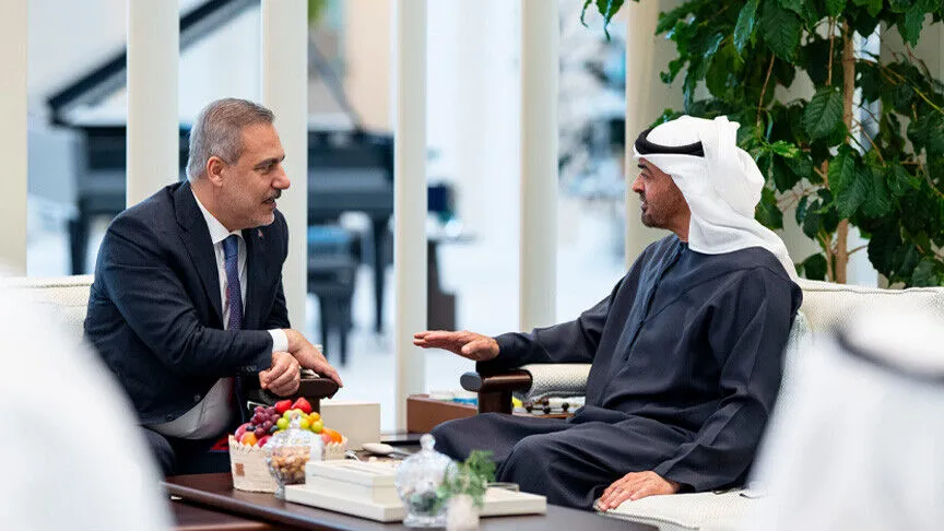 فيدان يبحث مع رئيس الإمارات العلاقات الثنائية وقضايا المنطقة
