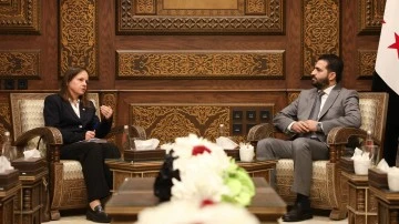 وزير الداخلية المهندس انس خطاب يلتقي وفد البعثة الدولية للصليب الأحمر 