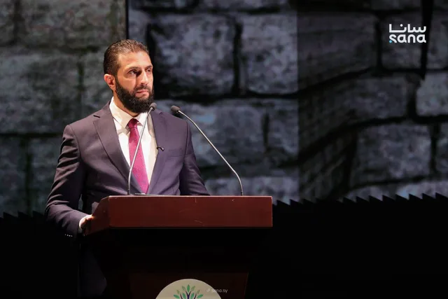 الرئيس &quot;الشرع&quot; يعلن إطلاق &quot;صندوق التنمية السوري&quot; لدعم إعادة الإعمار