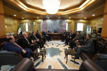 محافظ حلب يلتقي وفدا من نقابة المحامين 