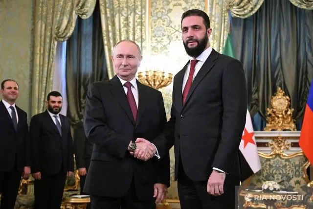 &quot;بوتين&quot; يرحب بـ &quot;الشرع&quot; ويشيد بعمق العلاقات التاريخية بين الشعبين السوري والروسي