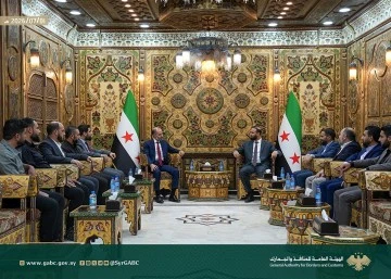 رئيس الهيئة العامة للمنافذ والجمارك يلتقي محافظ دير الزور 