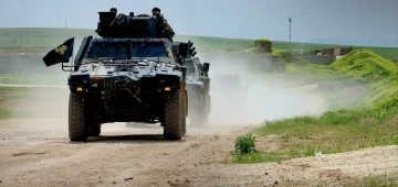 الجيش السوري يتسلم قاعدة قسرك بالحسكة بعد انسحاب التحالف الدولي