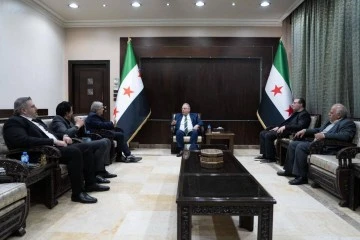 وزير المالية يلتقي رئيس إتحاد غرف السياحة لتوسيع الشراكة 