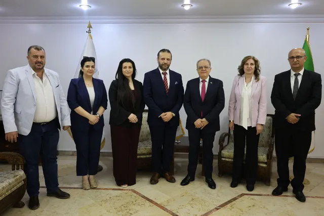 وزير التعليم العالي يبحث مع وفد &quot;باكت&quot; الإماراتي تعزيز التعاون في التدريب والتأهيل المهني