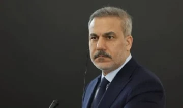 هاكان فيدان: التطبيع مع إسرائيل مرهون بوقف الحرب في غزة والالتزام بحل الدولتين
