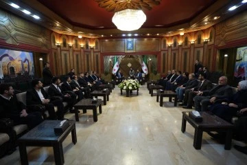 محافظ حلب يستقبل رئيس حزب العدالة والتنمية للعلاقات الخارجية 