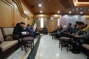 محافظ حلب يبحث مع رئيس بعثة الصليب الاحمر التنسيق الانساني 