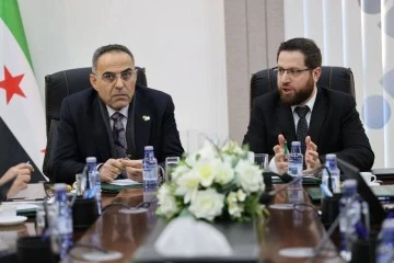 وزير الزراعة يعقد اجتماعا مع وزير التنمية الإدارية 