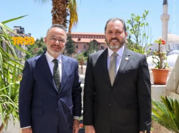 السفير التركي لدى دمشق يبحث مع وزير السياحة السوري تعزيز التعاون والحفاظ على التراث المشترك