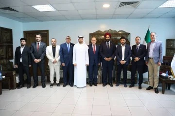 الشريف يبحث مع رئيس الاتحاد الآسيوي للدراجات تعزيز التعاون الرياضي