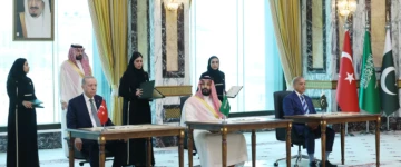 أردوغان في السعودية.. قمة مهمة واتفاق دفاعي تاريخي بين تركيا والسعودية وباكستان
