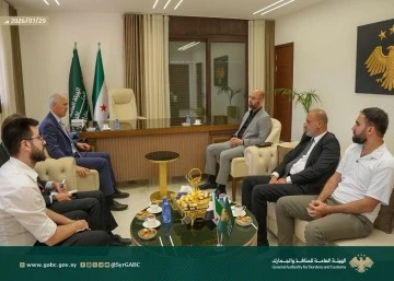مدير مرفأ اللاذقية السيد عبد الحميد الوهب يستقبل وفد دبلوماسي بلجيكي 
