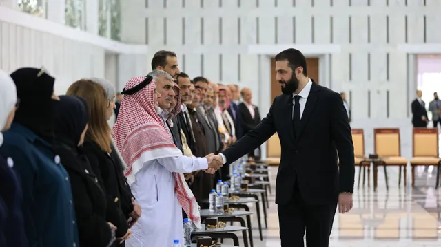 الشرع يؤكد استمرار مفاوضات غير مباشرة لوقف الاعتداءات الإسرائيلية