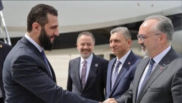 الرئيس السوري يصل تركيا للمشاركة بمنتدى أنطاليا الدبلوماسي