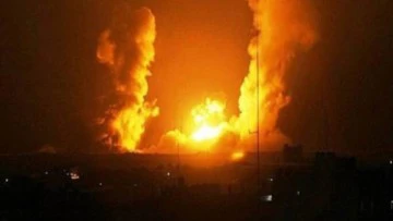 قصف جوي يستهدف مطارين في مدينة حلب شمالي سوريا