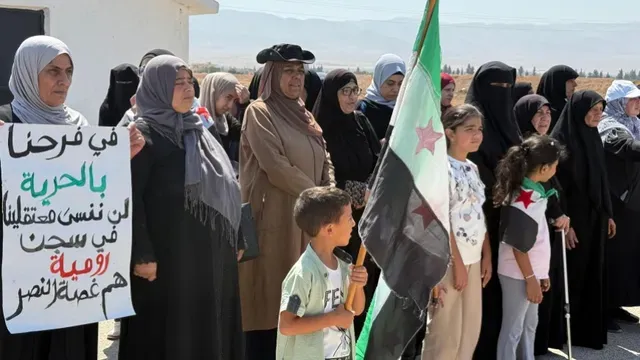  الموقوفون السوريون في لبنان: نثق بجهود الدولة السورية الجديدة ونرفض حملات التشويش