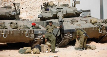 الجيش الإسرائيلي يقصف مواقع لحزب الله في جنوب لبنان