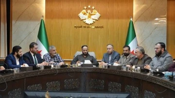 اجتماعا موسعا برئاسة محافظ حلب المهندس عزام الغريب 