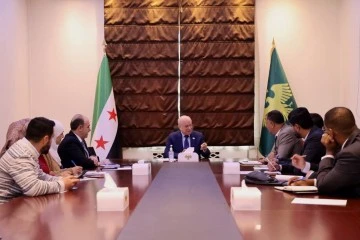 وزير النقل يبحث مع البنك الإسلامي دعم مشاريع البنية التحتية 