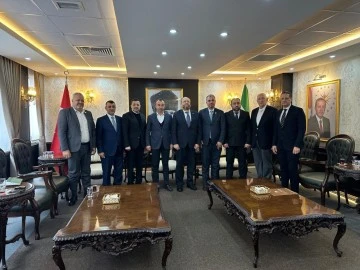 زيارة رسمية إلى معبر جيلفا-جوزو لبحث تسهيل حركة التجارة بين سوريا وتركيا