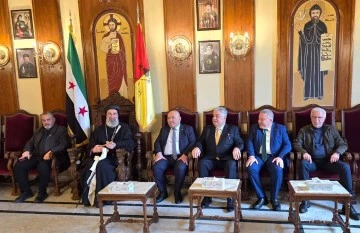 تقديم التهاني  لأبناء طائفة السريان الأرثوذكس بمناسبة عيد الفصح المجيد 