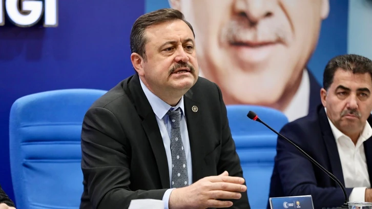 رئيس حزب العدالة والتنمية في غازي عنتاب Fatih Muhaddis Fedaioğlu يندد بمجزرة غزة: &quot;هذه جريمة بحق الإنسانية جمعاء!&quot;