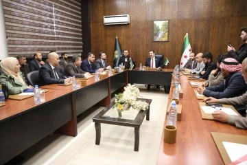 وزير التربية الدكتور محمد عبد الرحمن تركو يعقد اجتماعا مع معلمي الرقة 