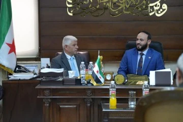 محافظ حلب يبحث إيجاد حلول البناء العشوائي مع نقابة المهندسين 