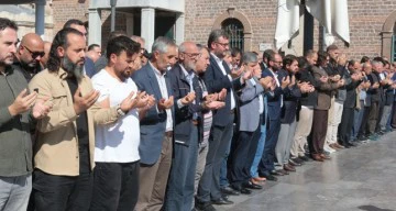 إقامة صلاة الغائب على ضحايا الفلسطينيين في مساجد تركيا