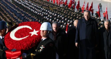 الرئيس التركي وكبار المسؤولين يحيون ذكرى وفاة أتاتورك