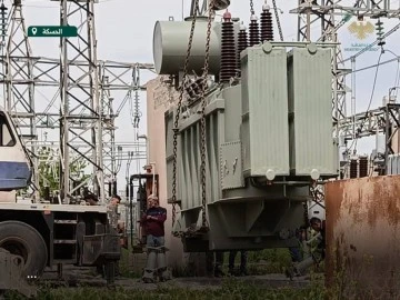 تركيب محولة جديدة في محطة القامشلي الشمالية 