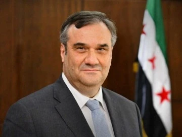 حاكم مصرف سوريا المركزي توجيه عائدات النفط والغاز لتخفيف أعباء عن الشعب السوري 