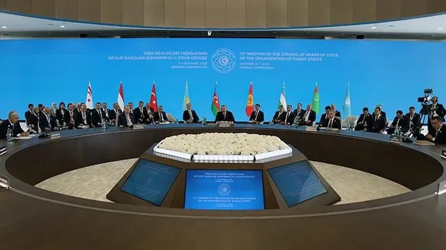 قمة الدول التركية تؤكد دعمها لوحدة سوريا واستقرارها وإعادة إعمارها