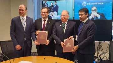 وزير المالية يوقع مشروع تقييم القطاع المالي والمصرفية بسورية 