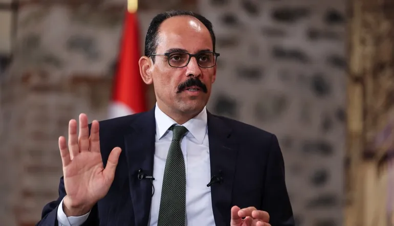 متحدث "الرئاسة التركية" يُحدد ثلاث محاور تحكم علاقة أنقرة مع نظام الأسد