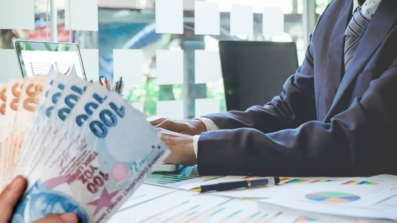 قرار يهمّ أصحاب العمل والعمّال السوريين في غازي عنتاب دخل حيّز التنفيذ