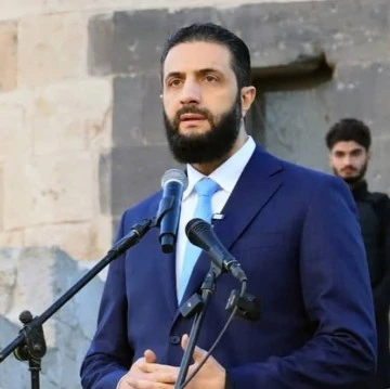 الرئيس احمد الشرع يتلقى برقيتي تهنئة بعيد التحرير 